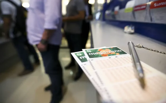 Mega-sena acumula novamente e prêmio vai a R$ 100 milhões