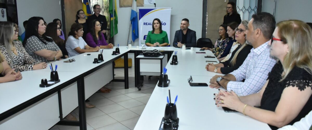 Novos membros do Conselho Municipal de Educação tomaram posse nesta segunda-feira
