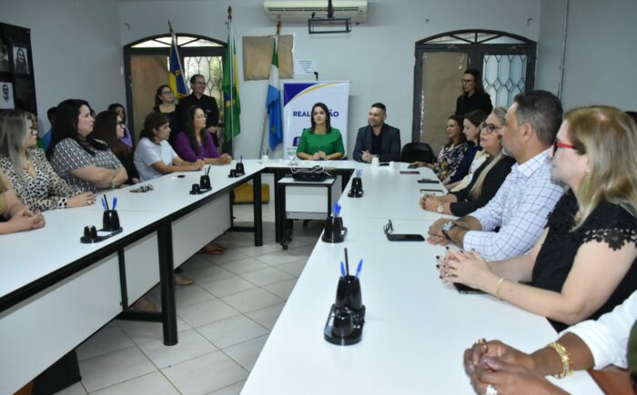 Novos membros do Conselho Municipal de Educação tomaram posse nesta segunda-feira