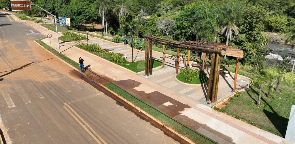 Orla da Cachoeira dos Diamantes é nova opção de turismo e lazer em Rochedo