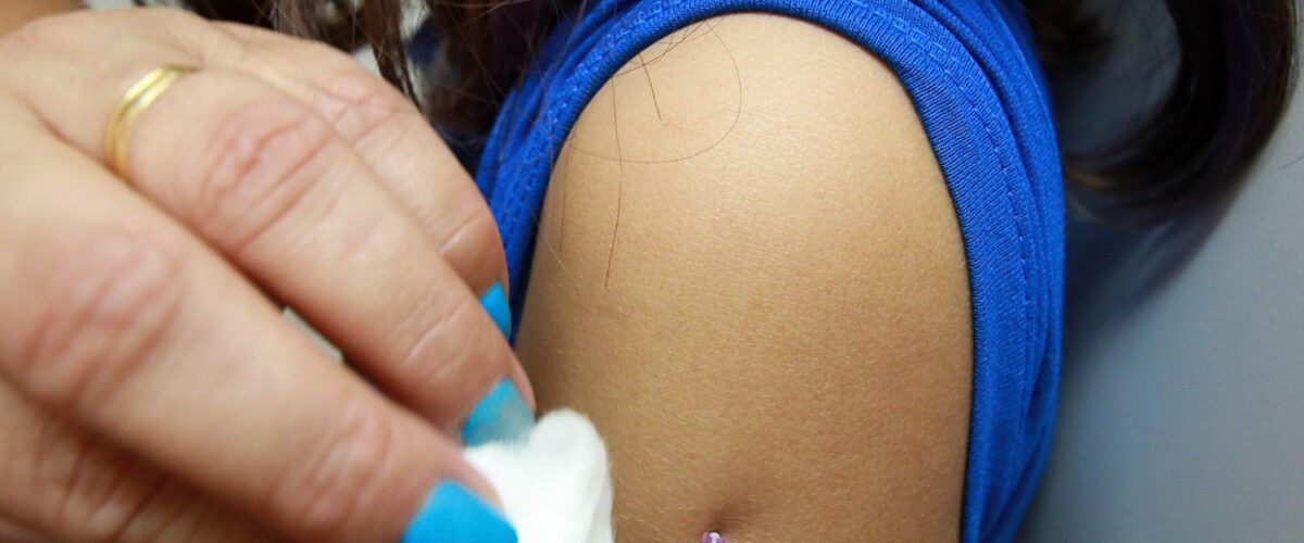 Médicos comemoram avanço da vacinação infantil no Brasil