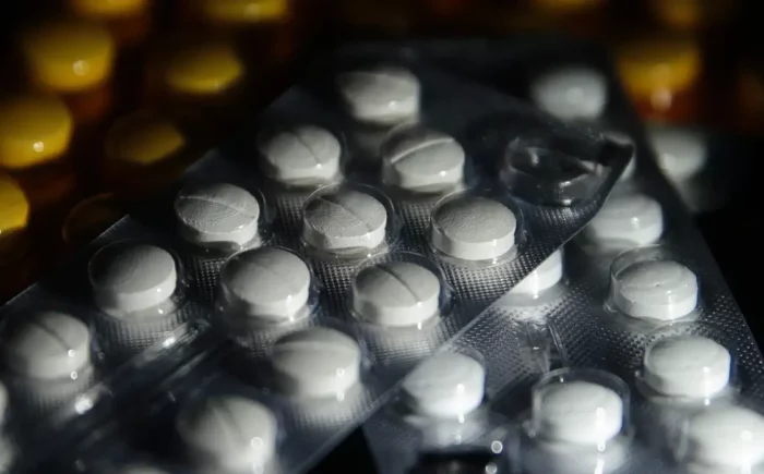 Anvisa aprova projeto-piloto para bula digital de medicamentos