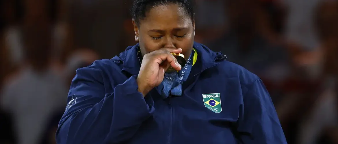 Judoca Beatriz Souza conquista o primeiro ouro brasileiro em Paris