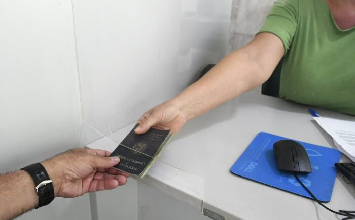 Funtrab inicia a semana com mais de 4,6 mil vagas de emprego em MS