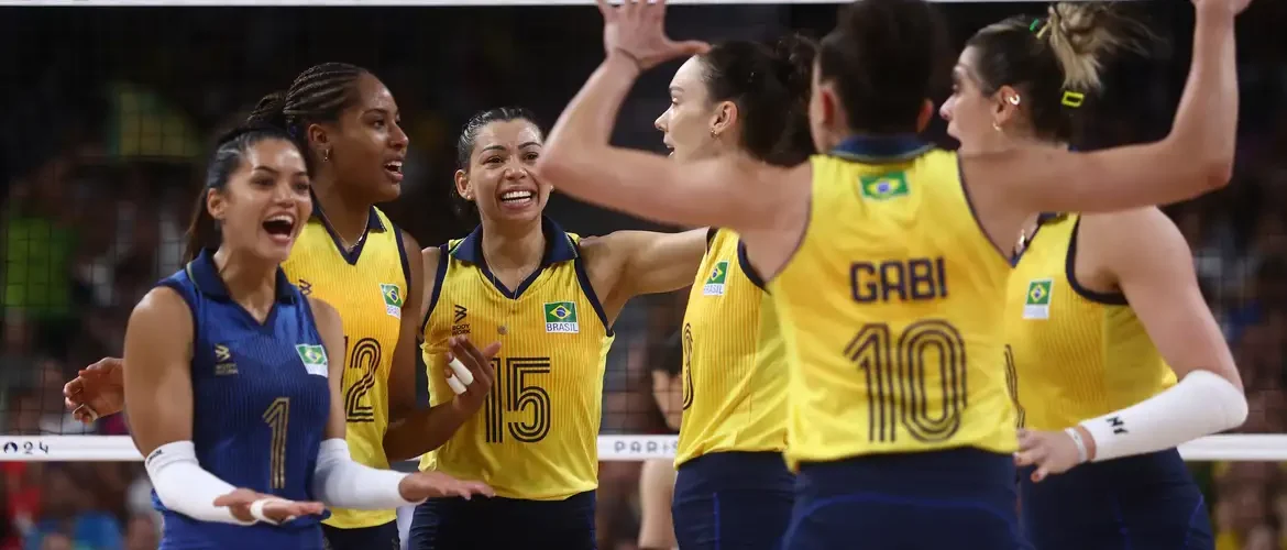 Brasil vence República Dominicana e vai à semifinal no vôlei feminino