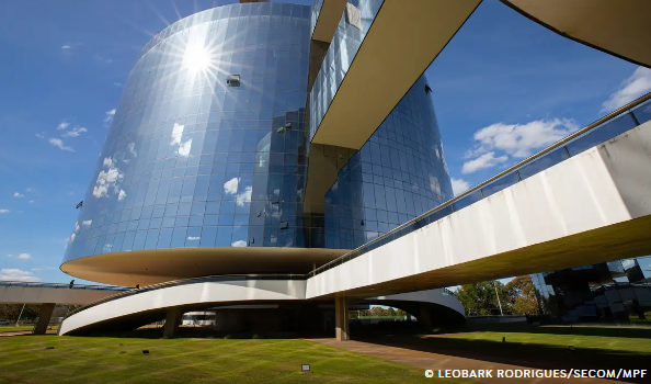 PGR envia ao STF parecer favorável ao desbloqueio do X no Brasil