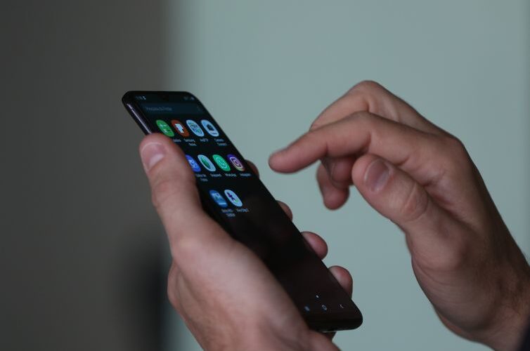 Ministro da Educação destaca importância da tecnologia, mas com limite