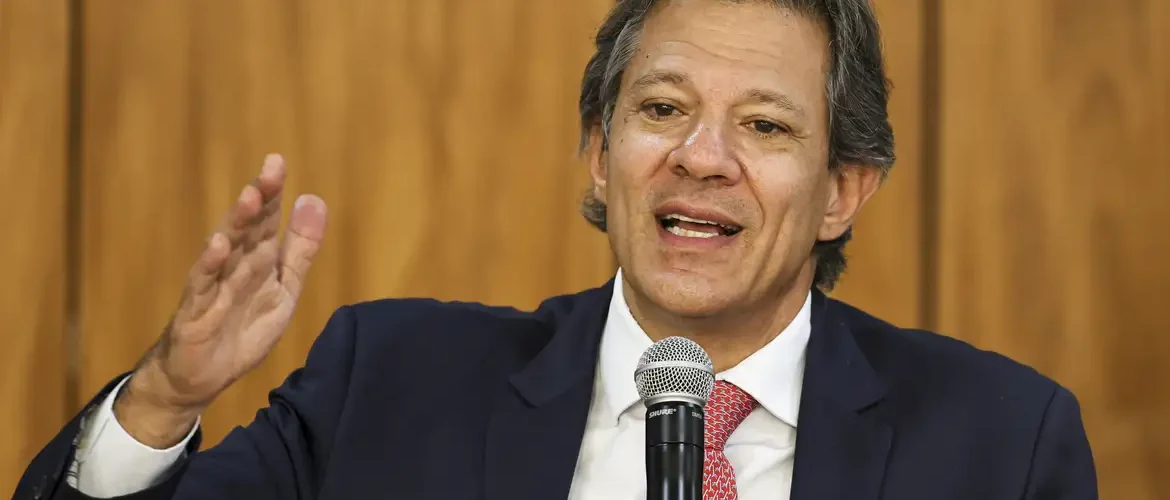 Haddad anuncia isenção de IR para quem ganha até R$ 5 mil