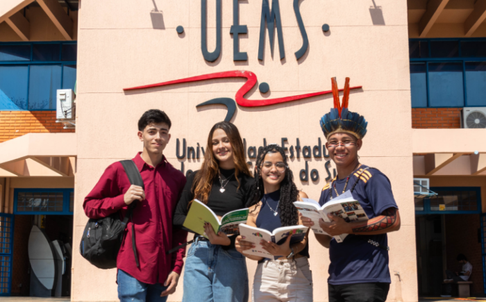UEMS alcança recorde de 10 mil candidatos inscritos no Vestibular 2025