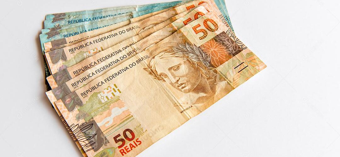 CNC estima injeção de R$ 125,6 bilhões na economia com 13º salário