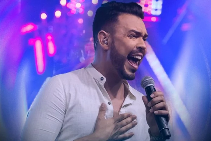 Programação de Natal terá sertanejo de Max Henrique nesta sexta-feira