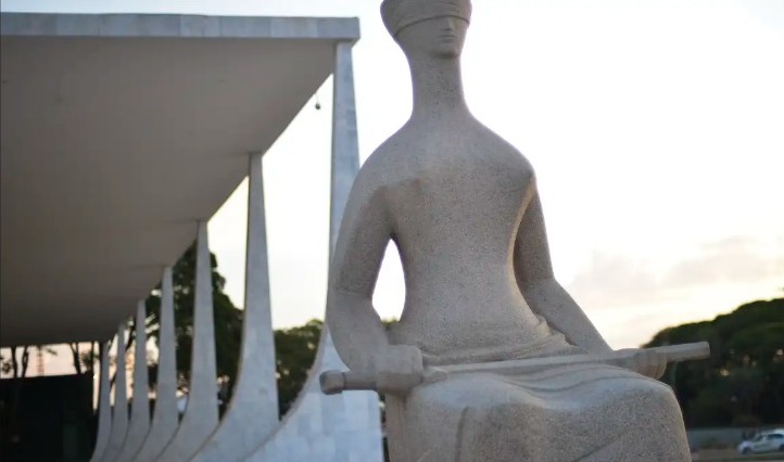 STF retoma julgamento sobre responsabilização de redes sociais