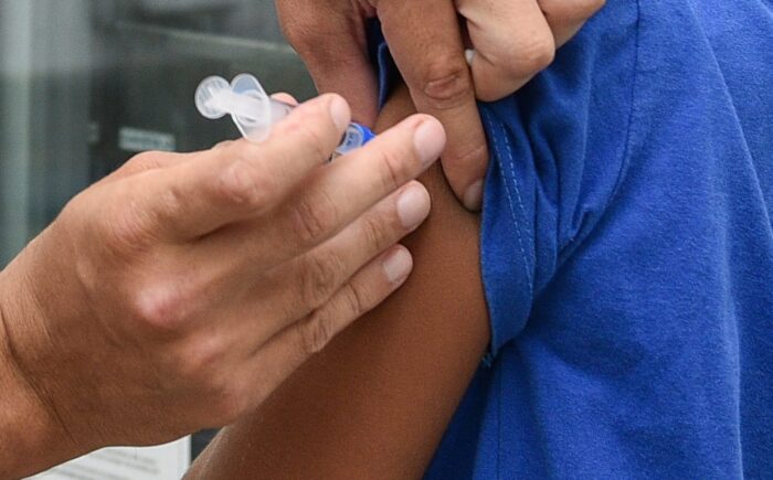 Sesau amplia vacinação contra a dengue em Campo Grande