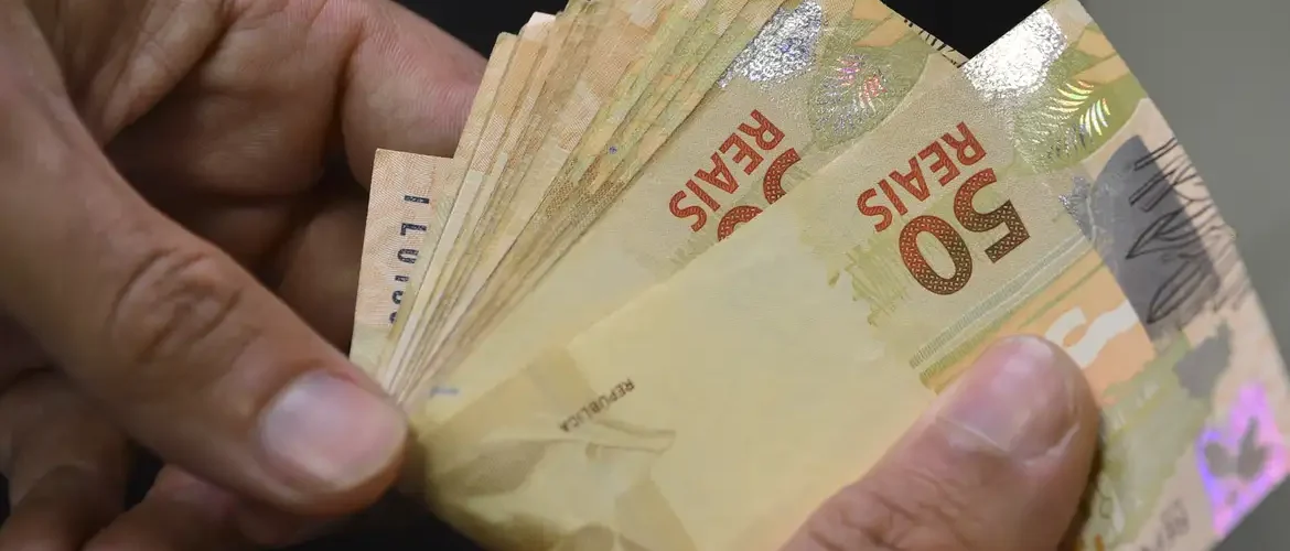 Lula sanciona hoje lei que amplia isenção do Imposto de Renda para salários de até R$ 5 mil