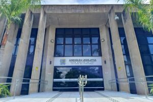 Assembleia Legislativa vota reconhecimento de entidade social de Costa Rica e denominação de rodovia estadual