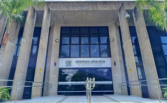 Assembleia Legislativa vota reconhecimento de entidade social de Costa Rica e denominação de rodovia estadual