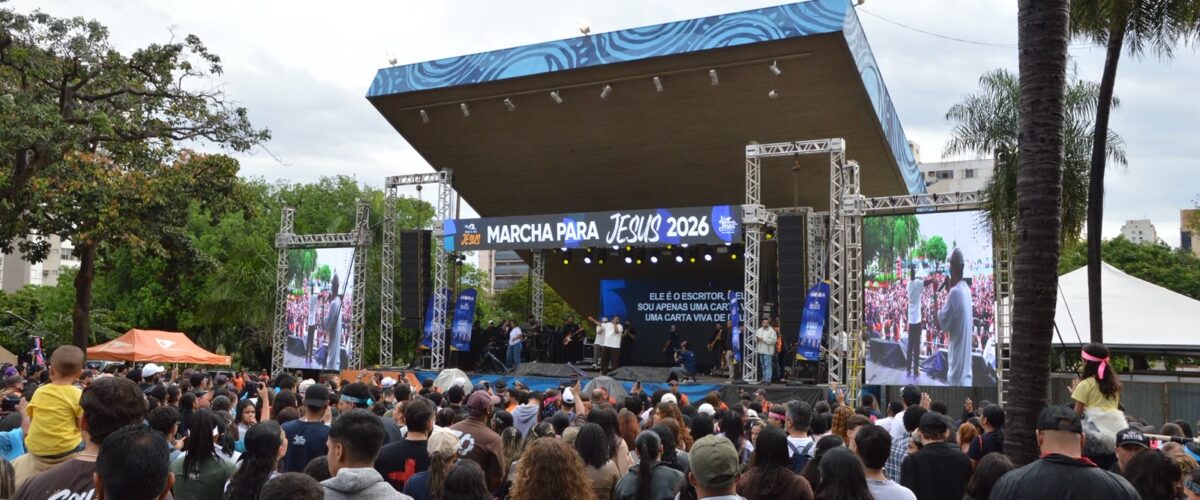 Fé resiste à chuva e reúne milhares de pessoas na 34ª Marcha para Jesus em Campo Grande