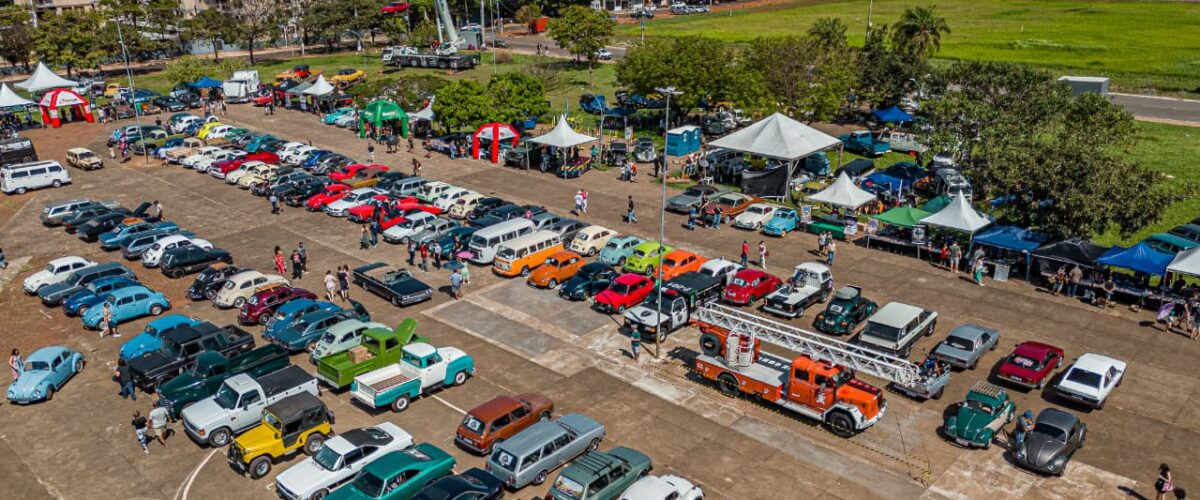 Retrocar MS 2026 reúne carros antigos, gastronomia e atrações para toda a família na Praça do Papa