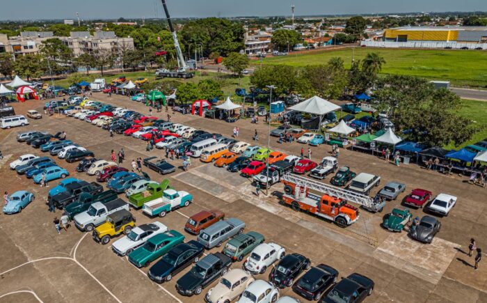 Retrocar MS 2026 reúne carros antigos, gastronomia e atrações para toda a família na Praça do Papa