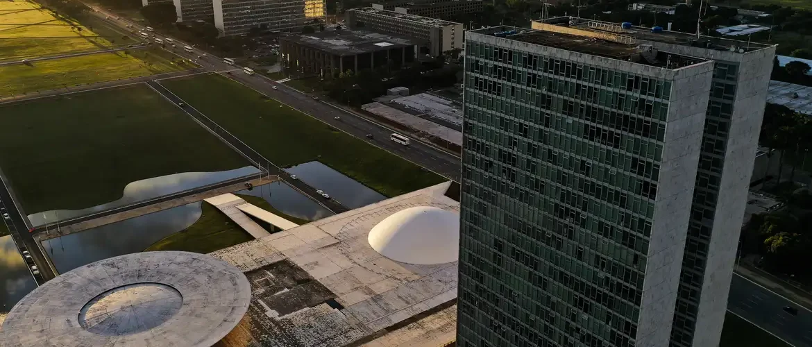 Eleições 2026: saiba quais são as atribuições de senadores e deputados
