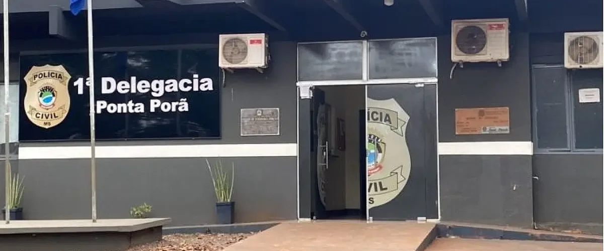 Piratas do asfalto rendem casal a tiros e roubam veículos carregados com produtos do Paraguai na MS-164